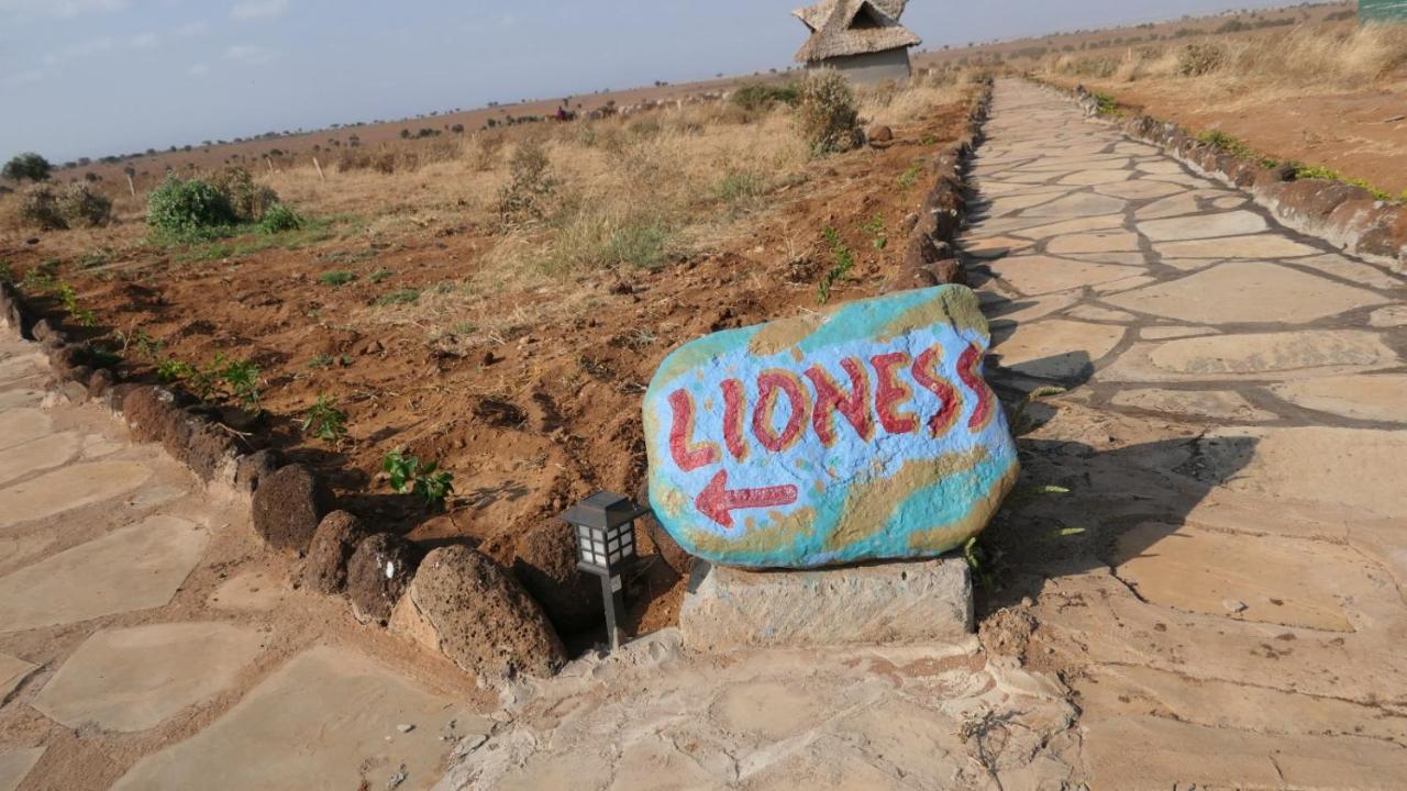אמבוסלי Amanya 2-Rooms Lioness Family מראה חיצוני תמונה